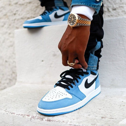 AIR JORDAN 1 high ‘UNIVERSITY BLUE’